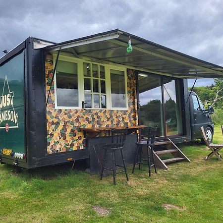 Courtlands Farm Camping And Glamping Кентърбъри Екстериор снимка