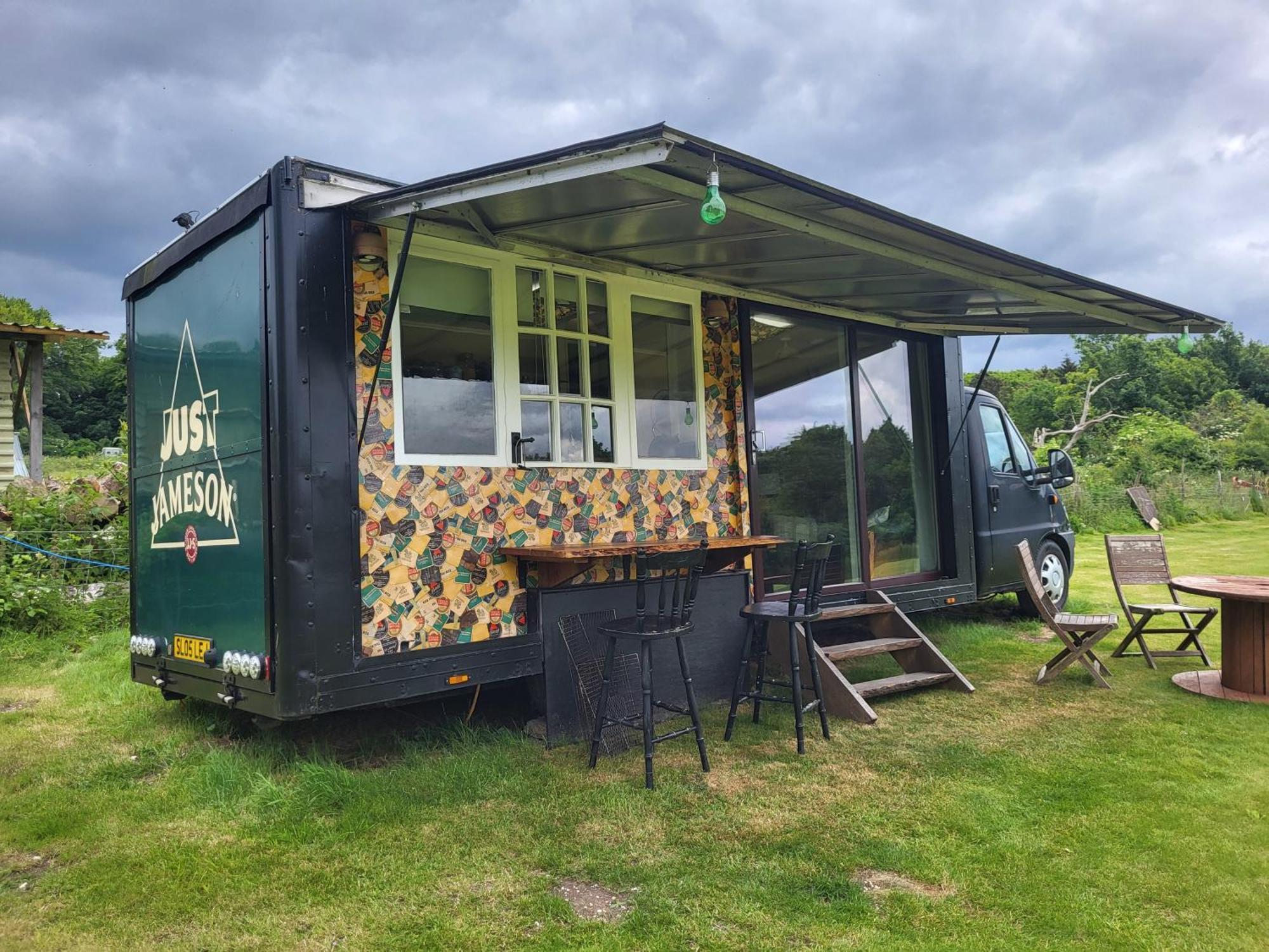 Courtlands Farm Camping And Glamping Кентърбъри Екстериор снимка